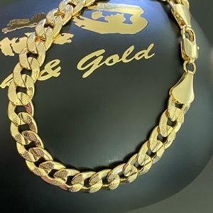 18K Yellow Gold Cuban Link Bracelet